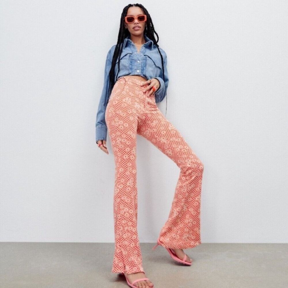 Zara Daisy Print Flare Stretch Pants Size Small